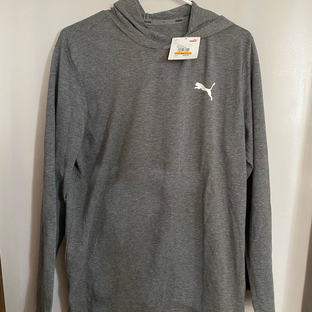 Mens small Puma hooded long sleeve shirt. NWT.